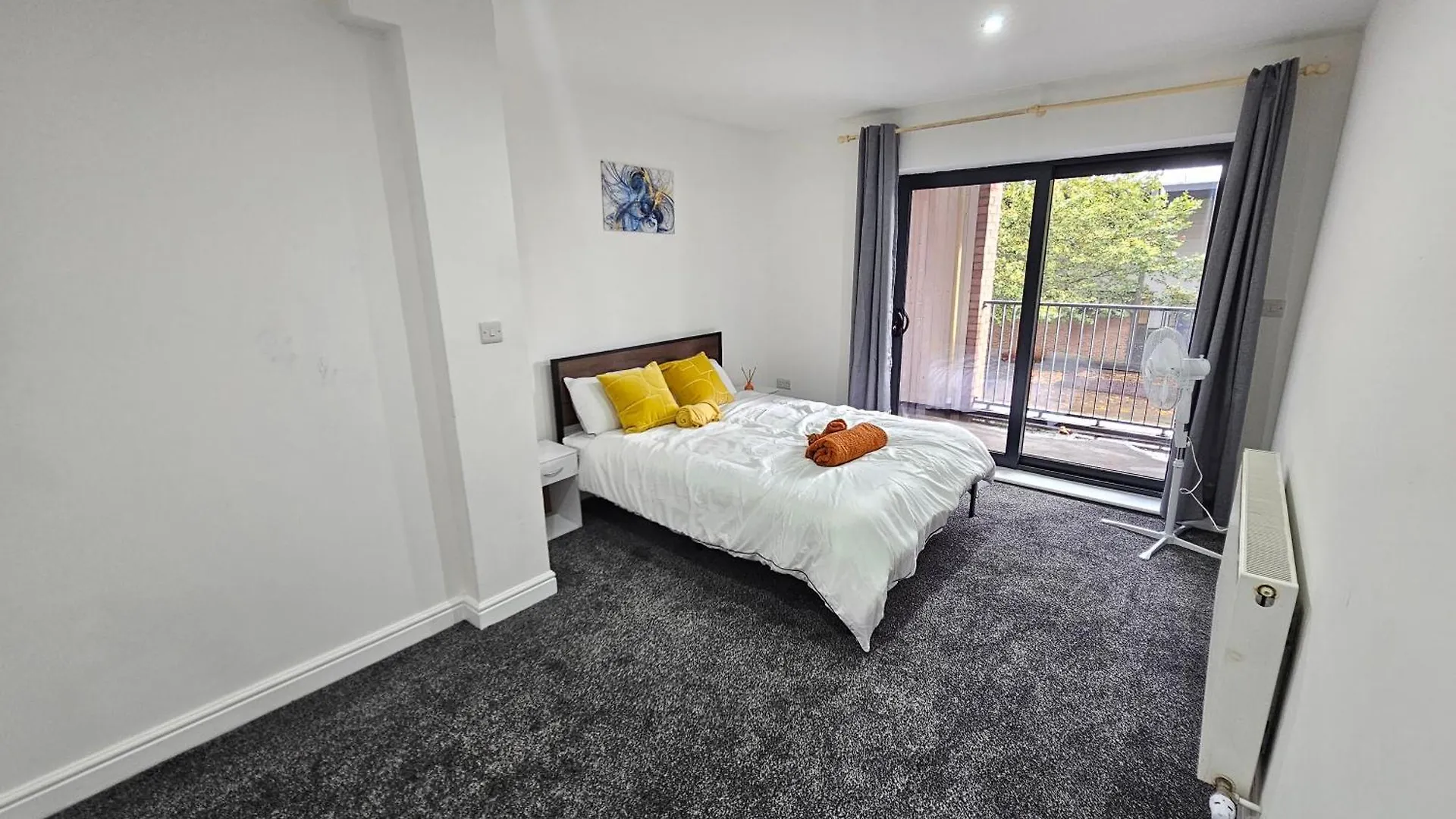 Apartment 2Br Near Canning Town Stn Balcony Central Location London