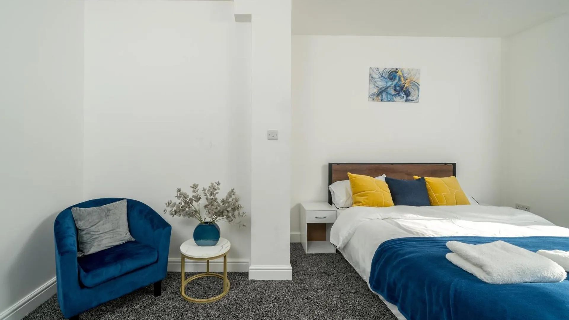 2Br Near Canning Town Stn Balcony Central Location London Apartment