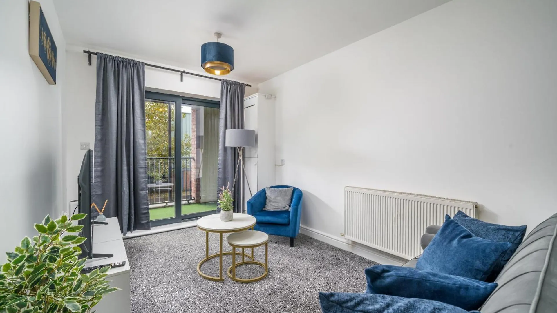 2Br Near Canning Town Stn Balcony Central Location London Apartment
